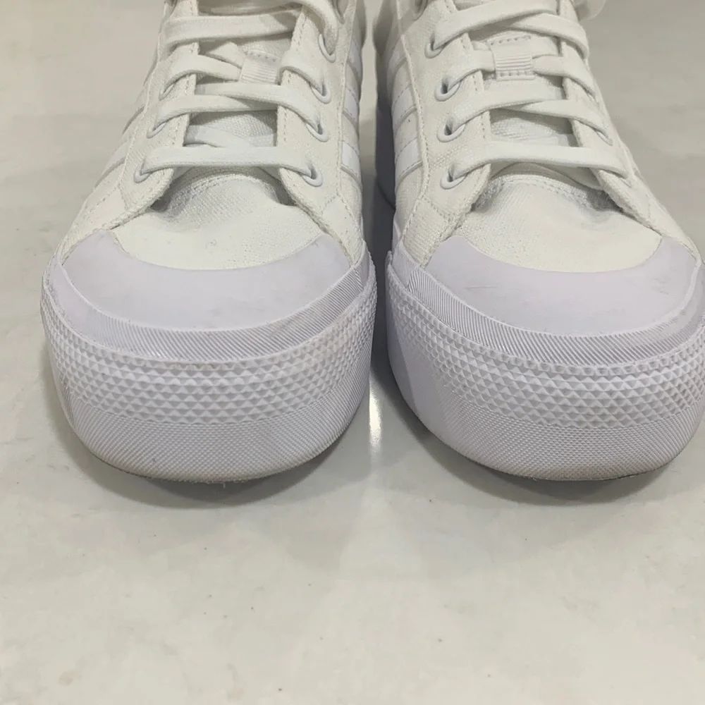 Adidas White Canvas Sneakers Size 8.5 white - Picture 10 of 11